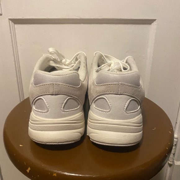 Adidas sneakers - Picture 3 of 5